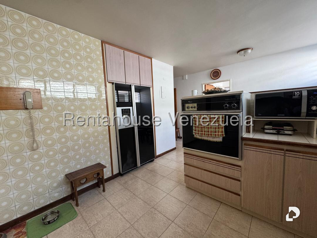 Casa en Alto Prado, Caracas – 17