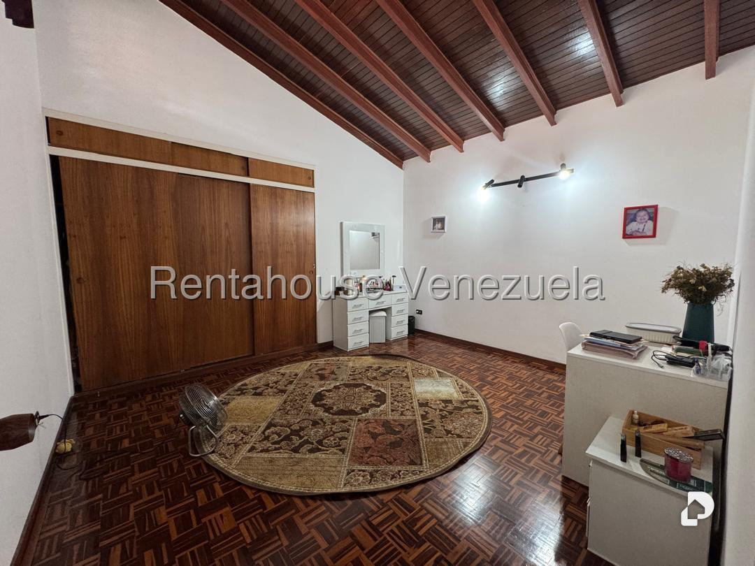 Casa en Alto Prado, Caracas – 27