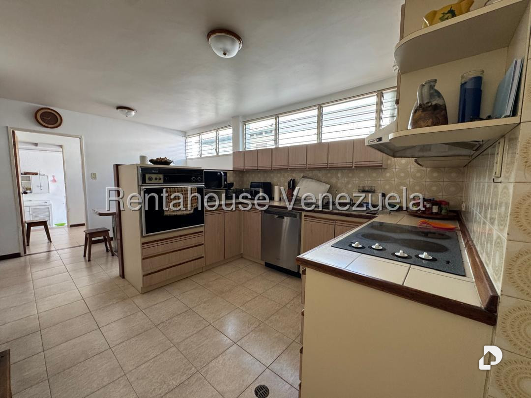 Casa en Alto Prado, Caracas – 16