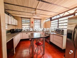 Casa en Prados del Este, Caracas – 20