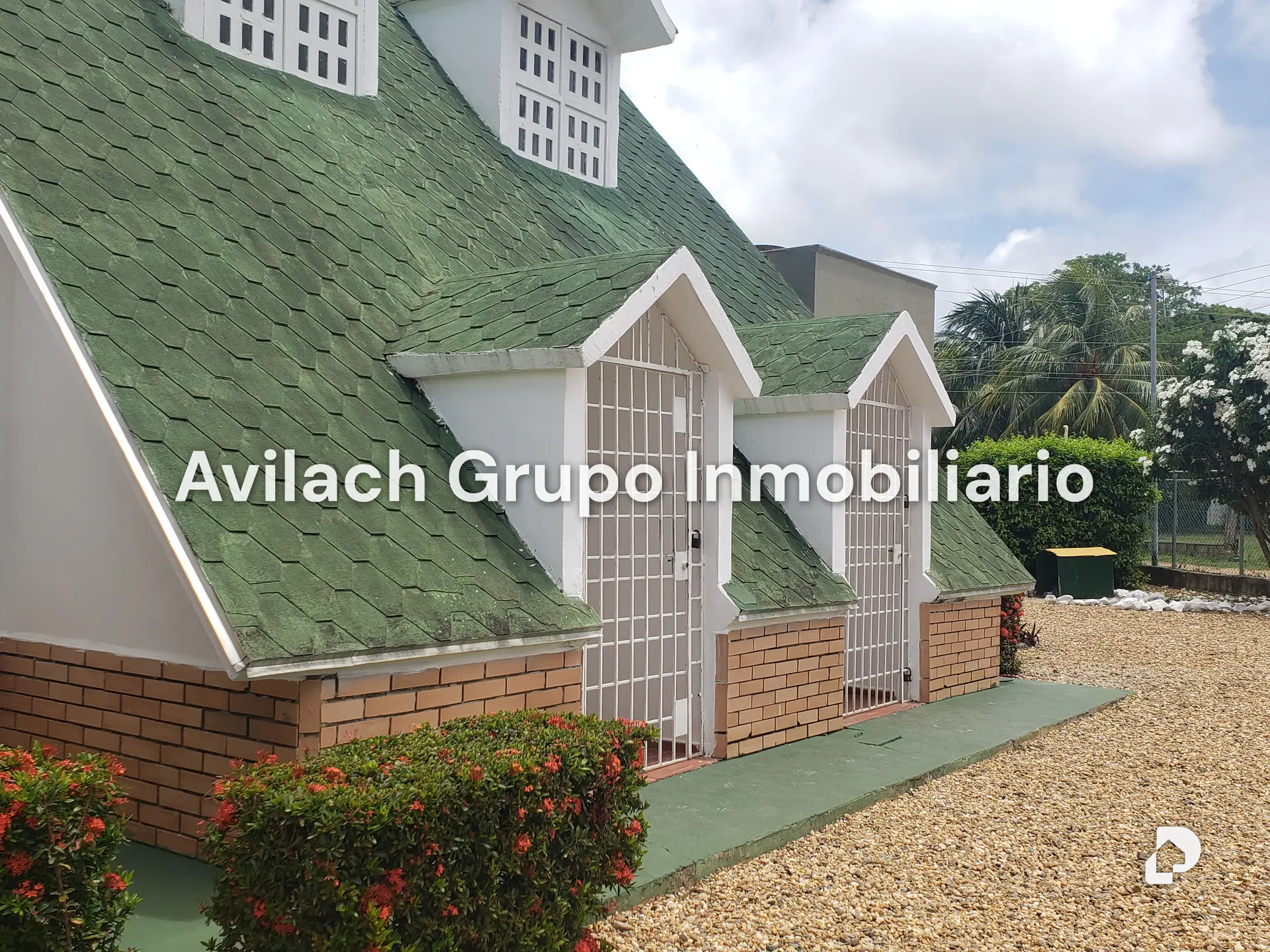 Edificio en Tucacas, Parque Nacional Morrocoy
