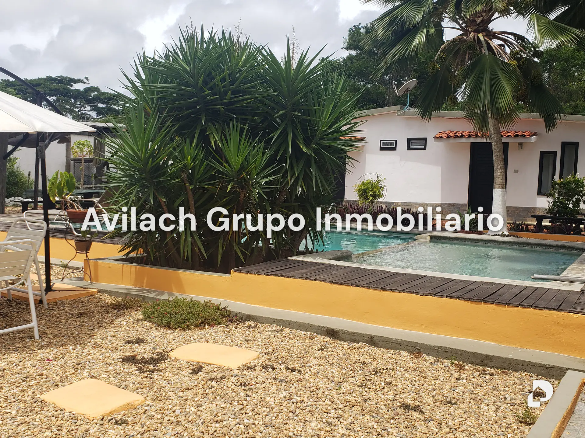 Edificio en Tucacas, Parque Nacional Morrocoy