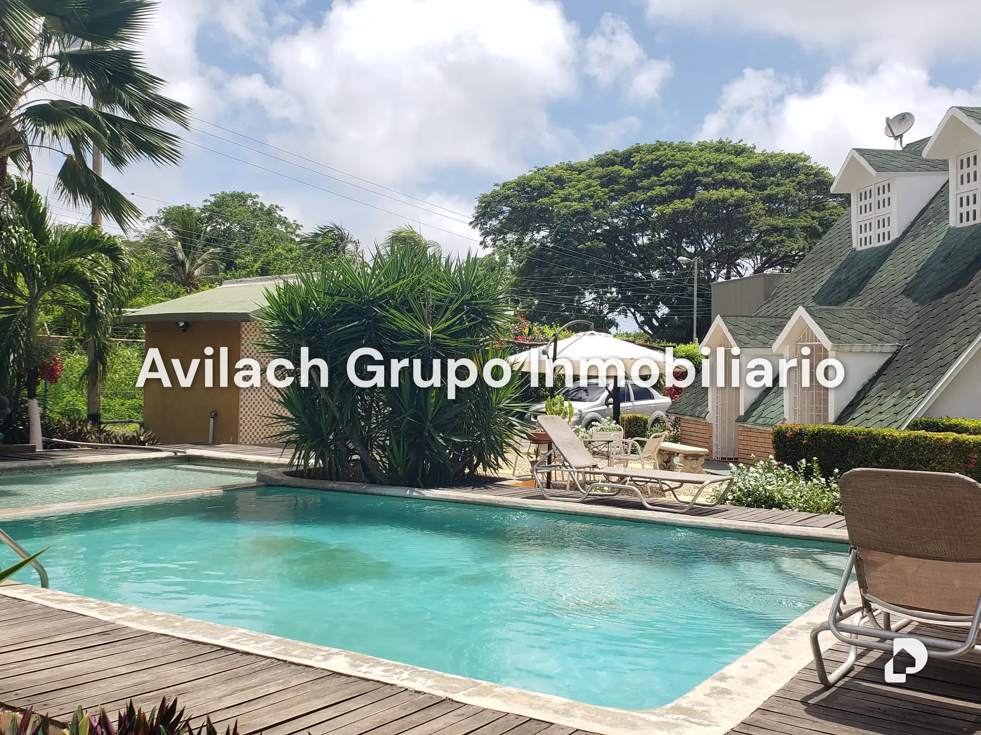 Edificio en Tucacas, Parque Nacional Morrocoy
