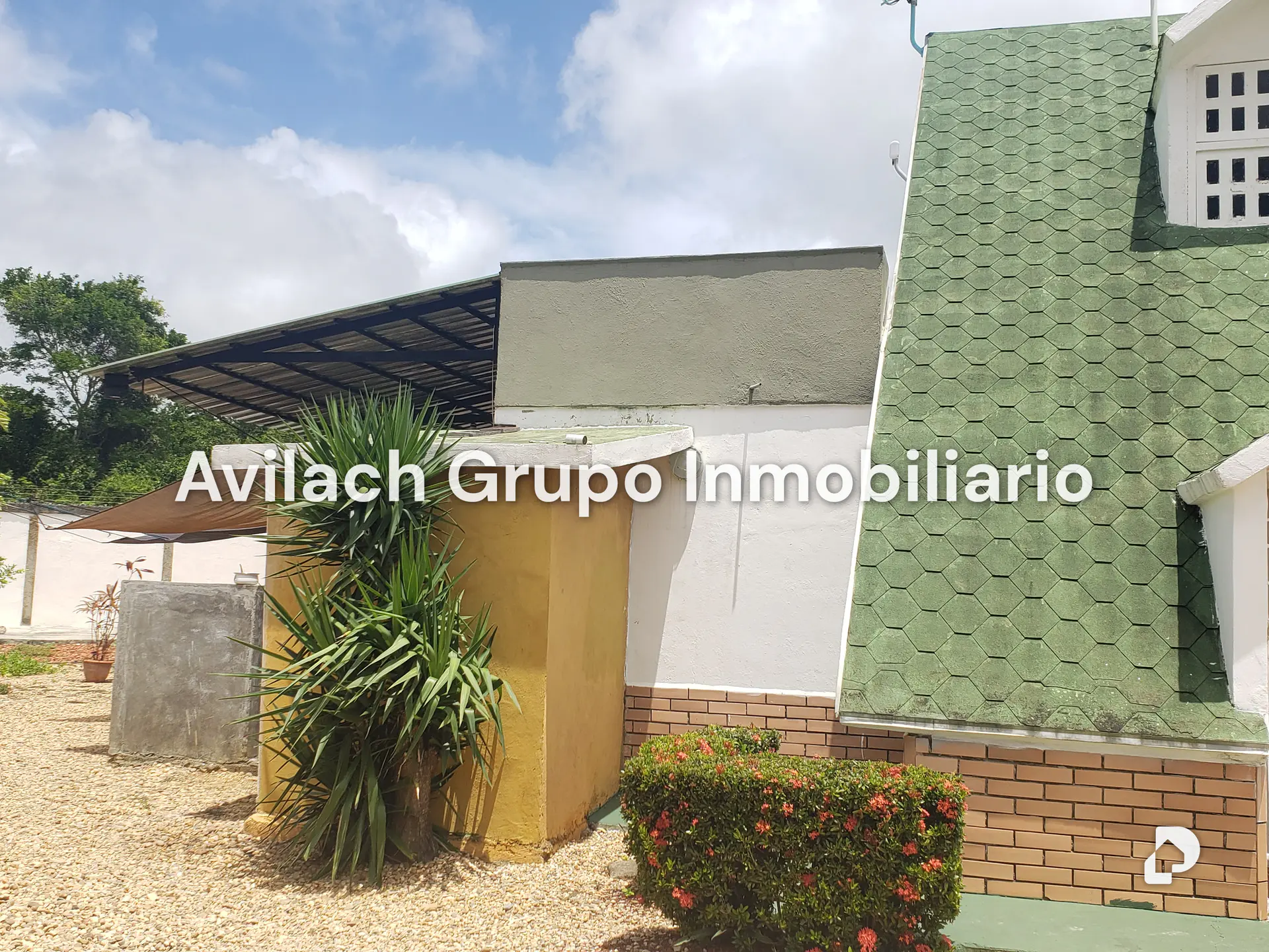 Edificio en Tucacas, Parque Nacional Morrocoy