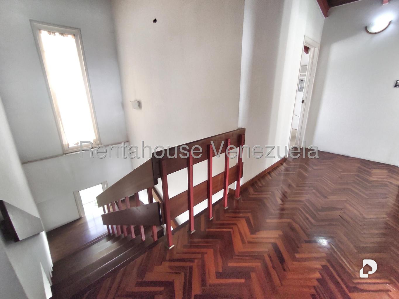 Casa en Santa Paula, Caracas – 22