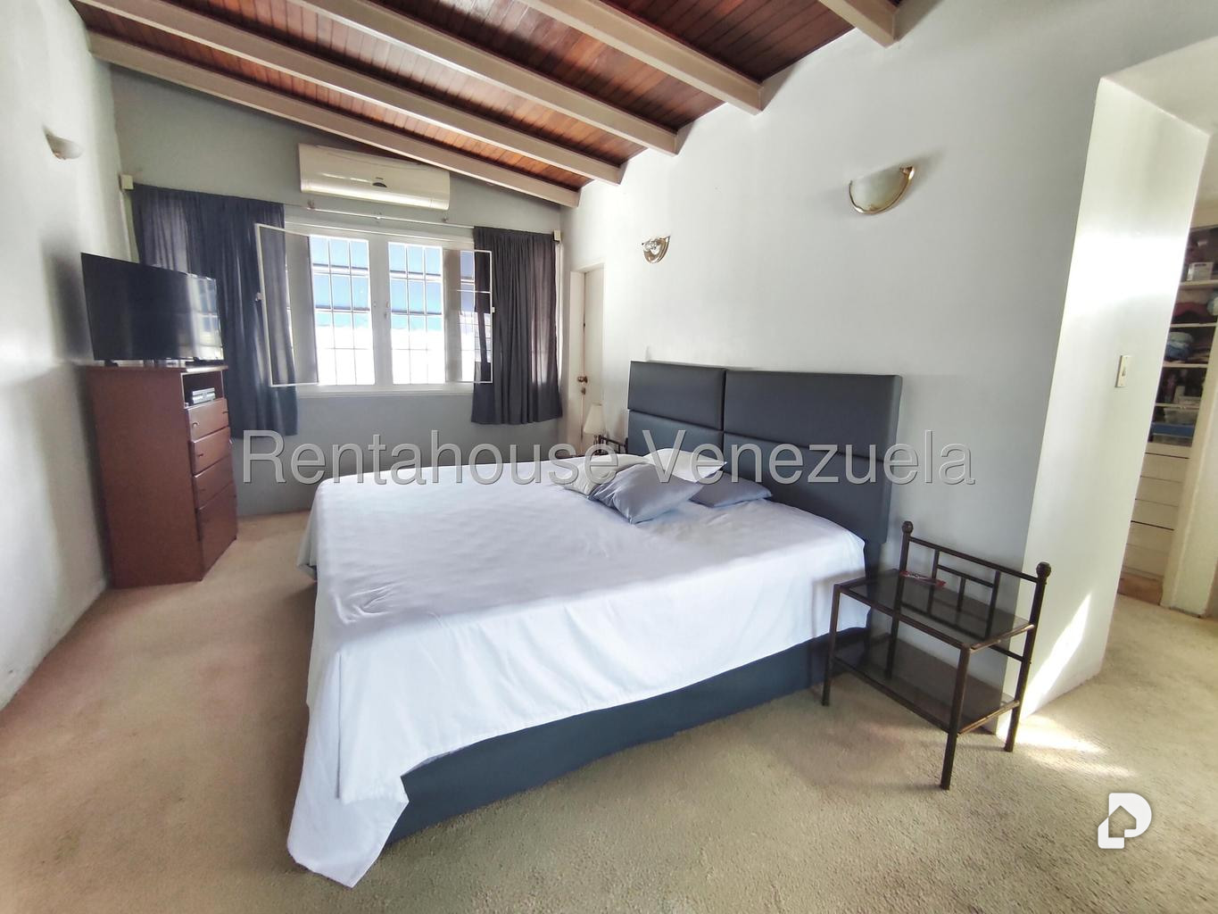 Casa en Santa Paula, Caracas – 17