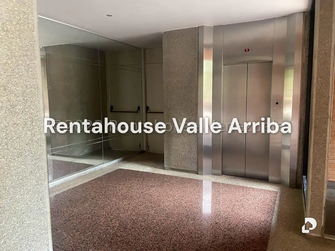 Apartamento en Colinas de Valle Arriba, Caracas – 2