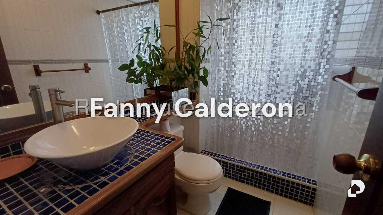 Apartamento en La Florida, Caracas – 23
