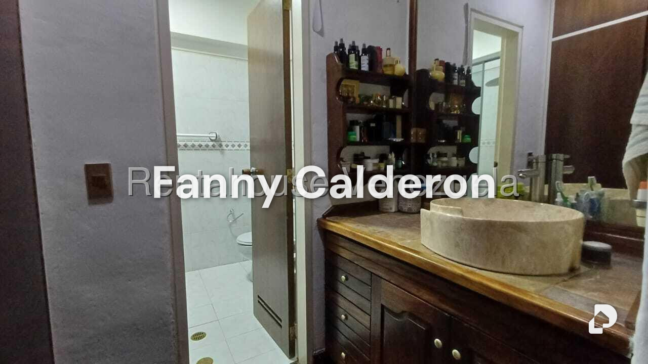 Apartamento en La Florida, Caracas – 21