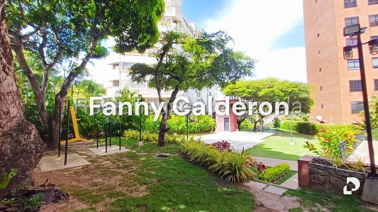 Apartamento en La Florida, Caracas – 28