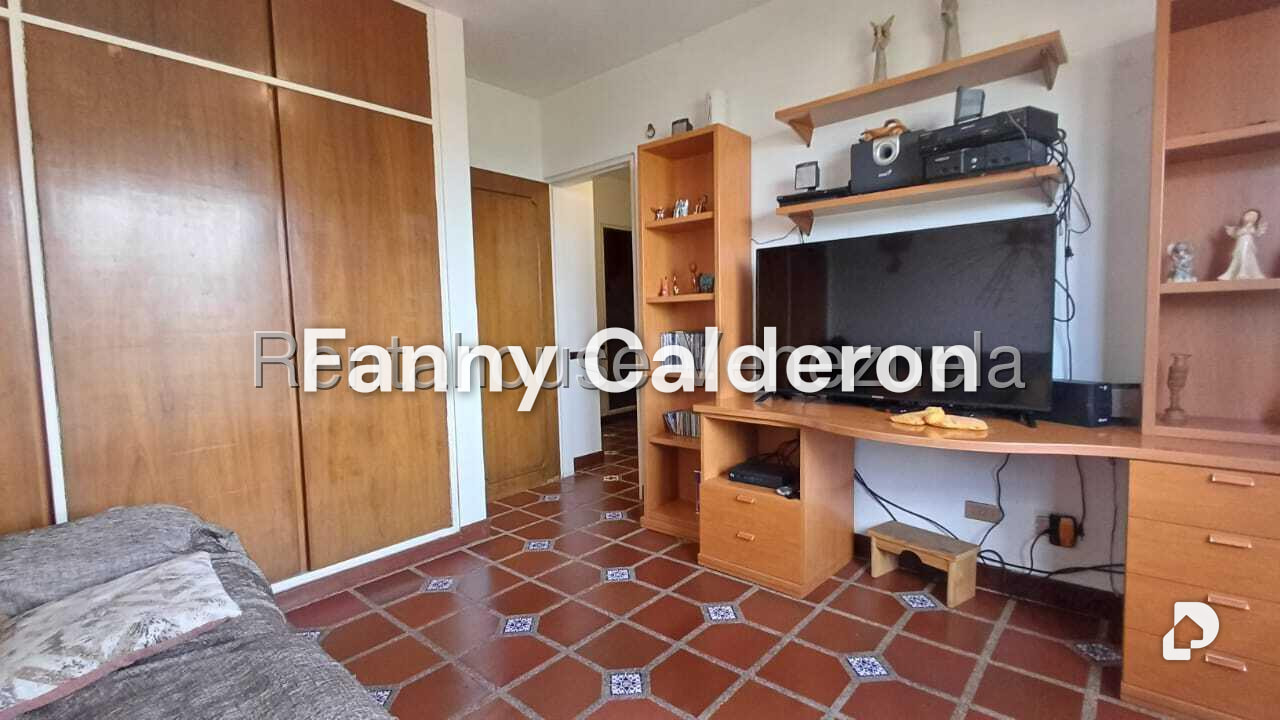 Apartamento en La Florida, Caracas – 22