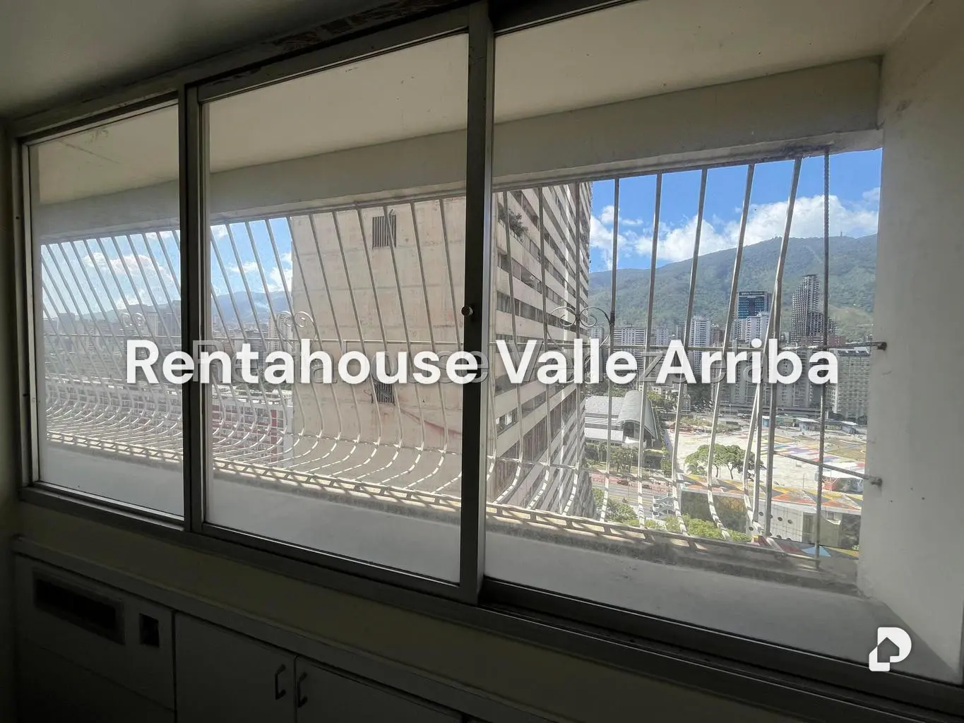 Apartamento en Parque Central, Caracas – 25