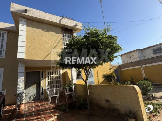 Townhouse en Sector Nueva Democracia, Maracaibo – 14