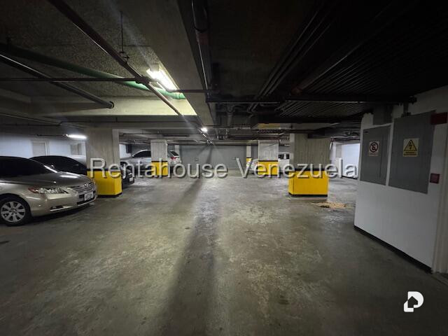 Apartamento en El Rosal, Caracas – 11