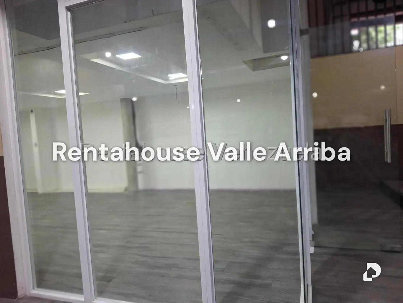 Local comercial en Chuao, Caracas – 14