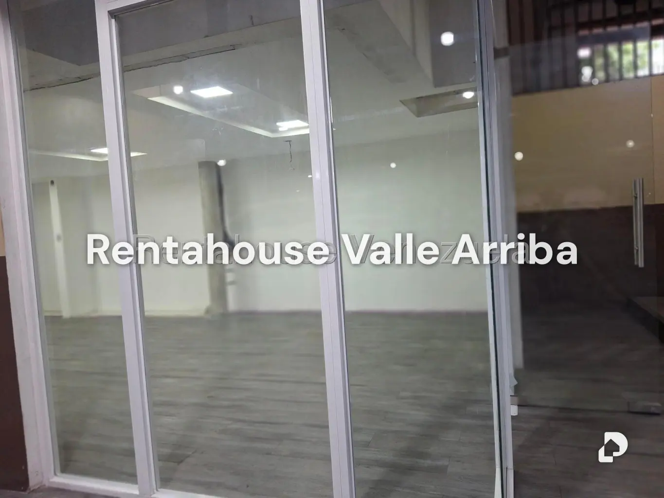 Local comercial en Chuao, Caracas – 15