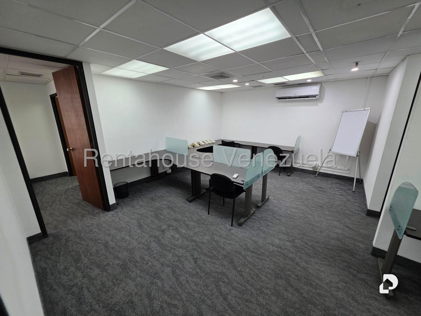 Office in Chacaito, Caracas – 13