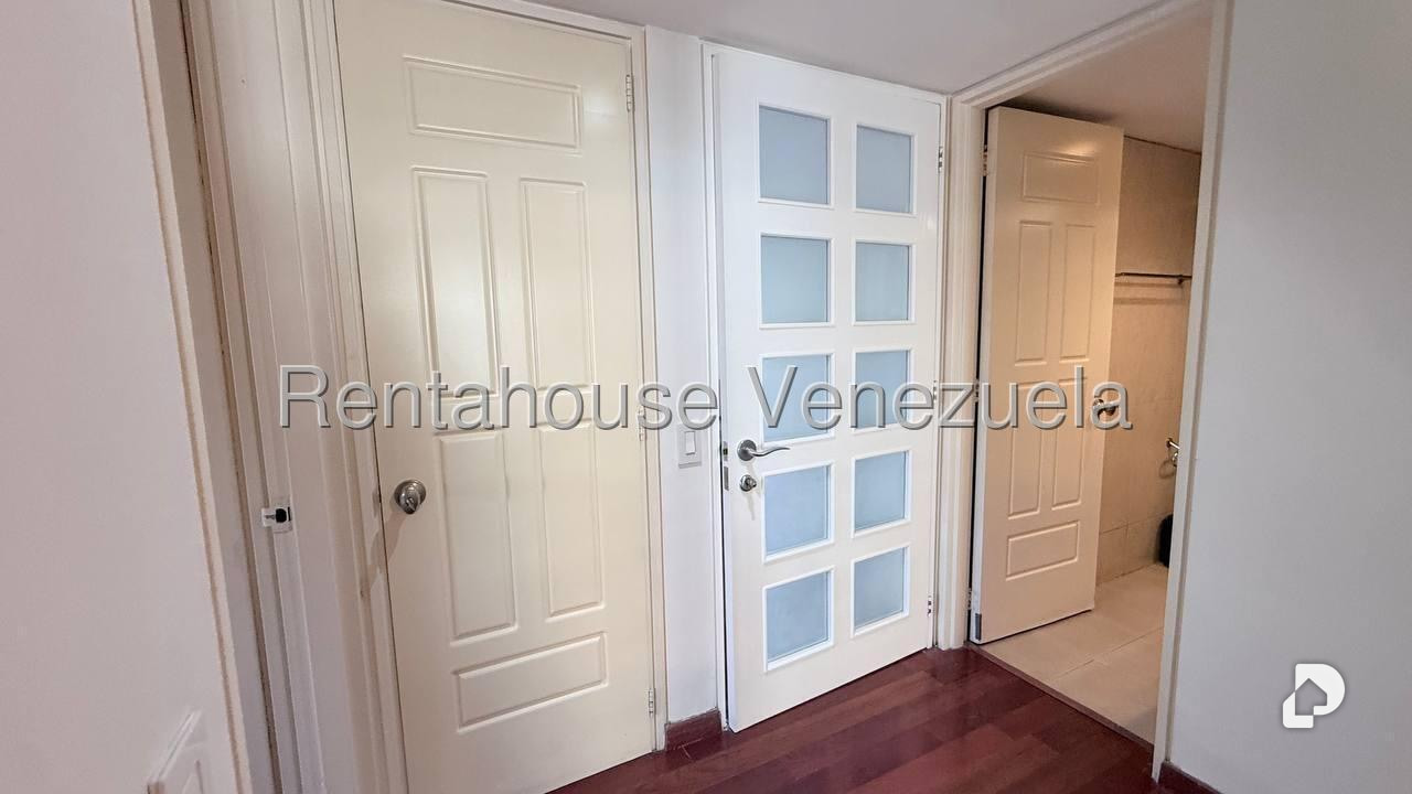 Apartamento en Los Dos Caminos, Caracas – 22