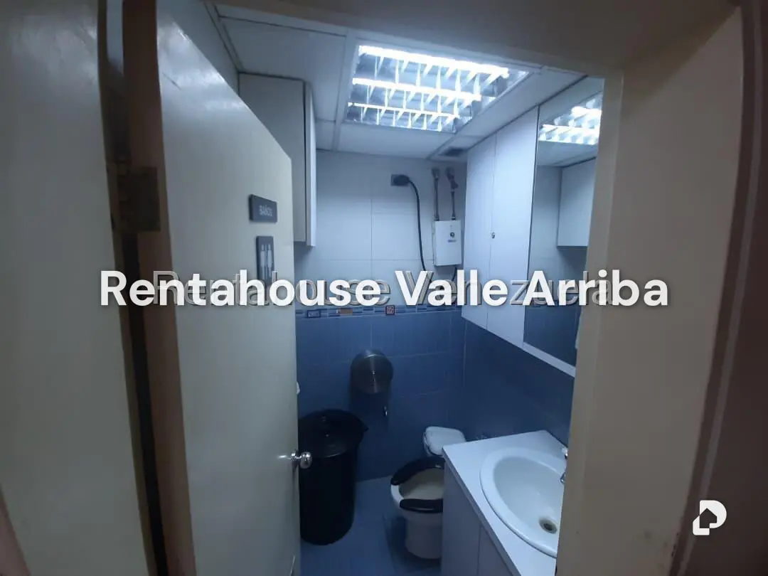 Local comercial en Los Palos Grandes, Caracas – 14