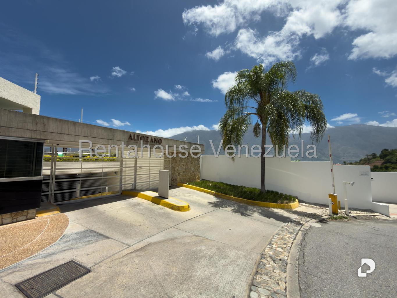 Apartment in Lomas de Las Mercedes, Caracas – 3