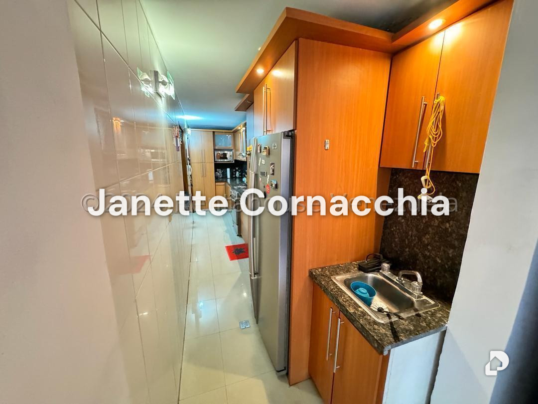 Apartamento en Colinas de La Tahona, Caracas