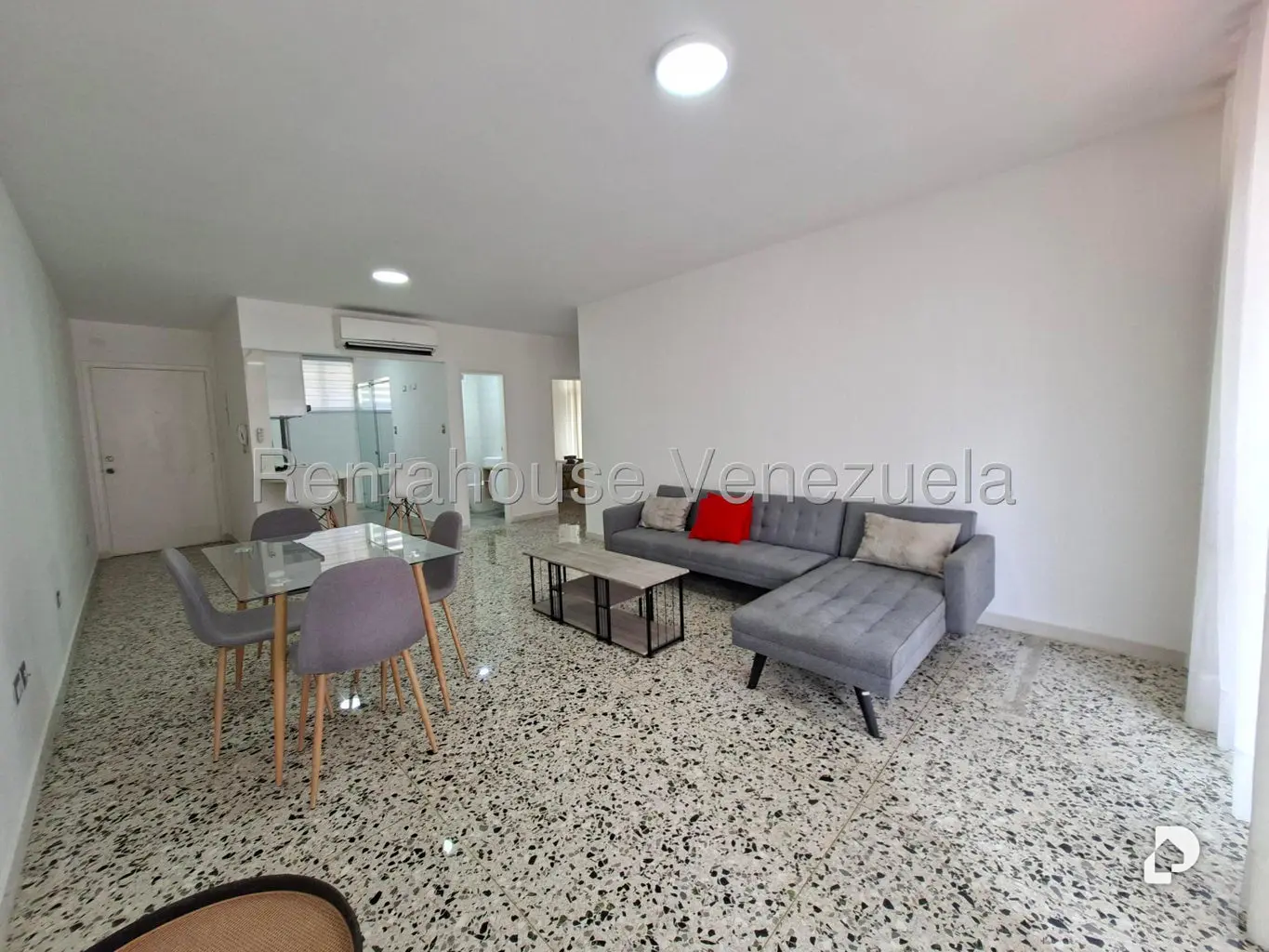 Apartamento en Los Palos Grandes, Caracas – 10