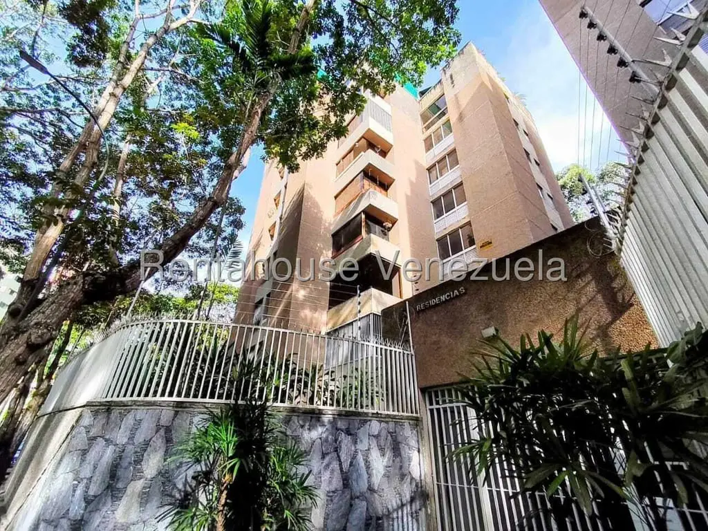 Apartment in Las Esmeraldas, Caracas - 1
