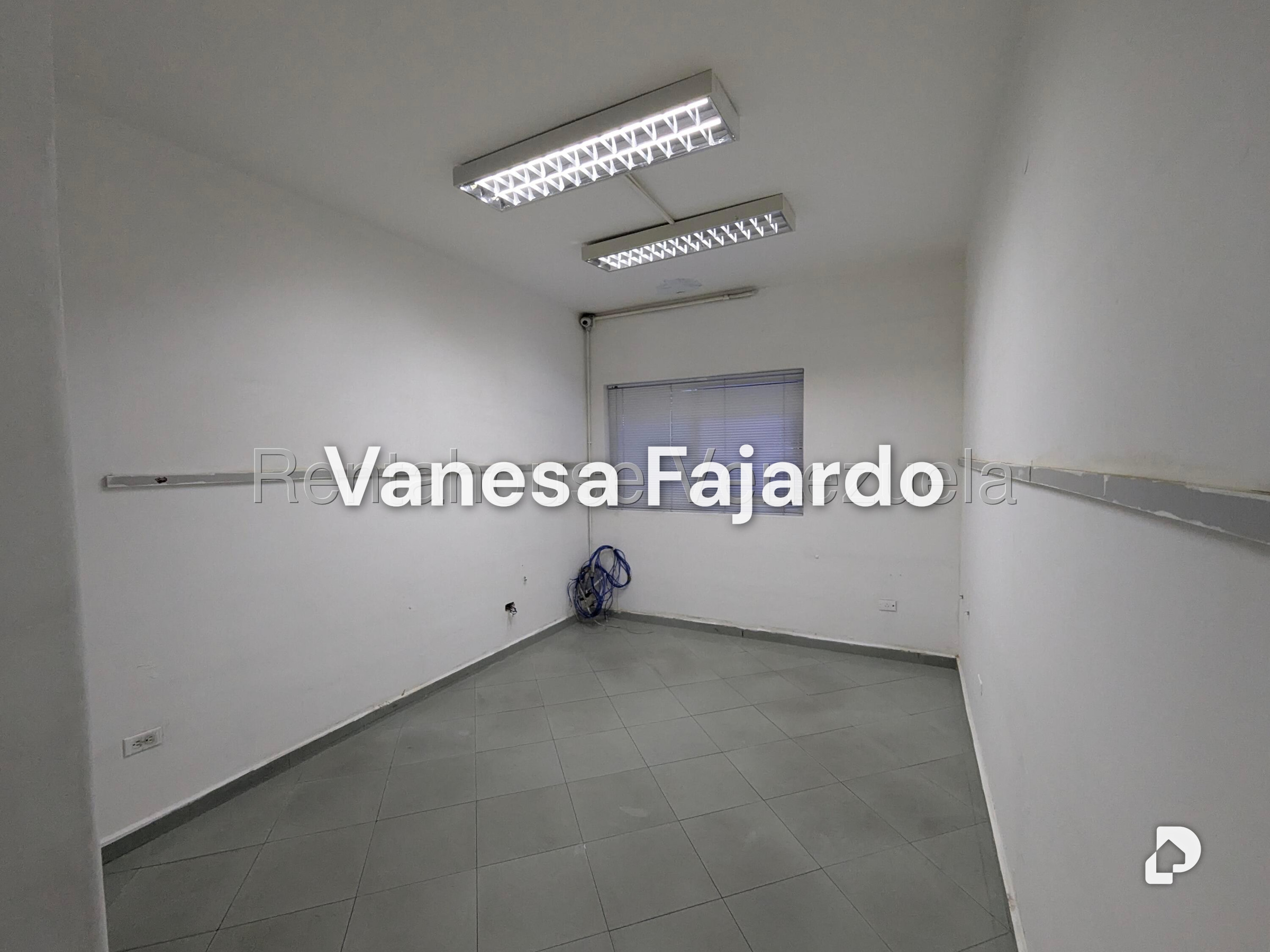 Oficina en Campo Claro, Caracas – 18