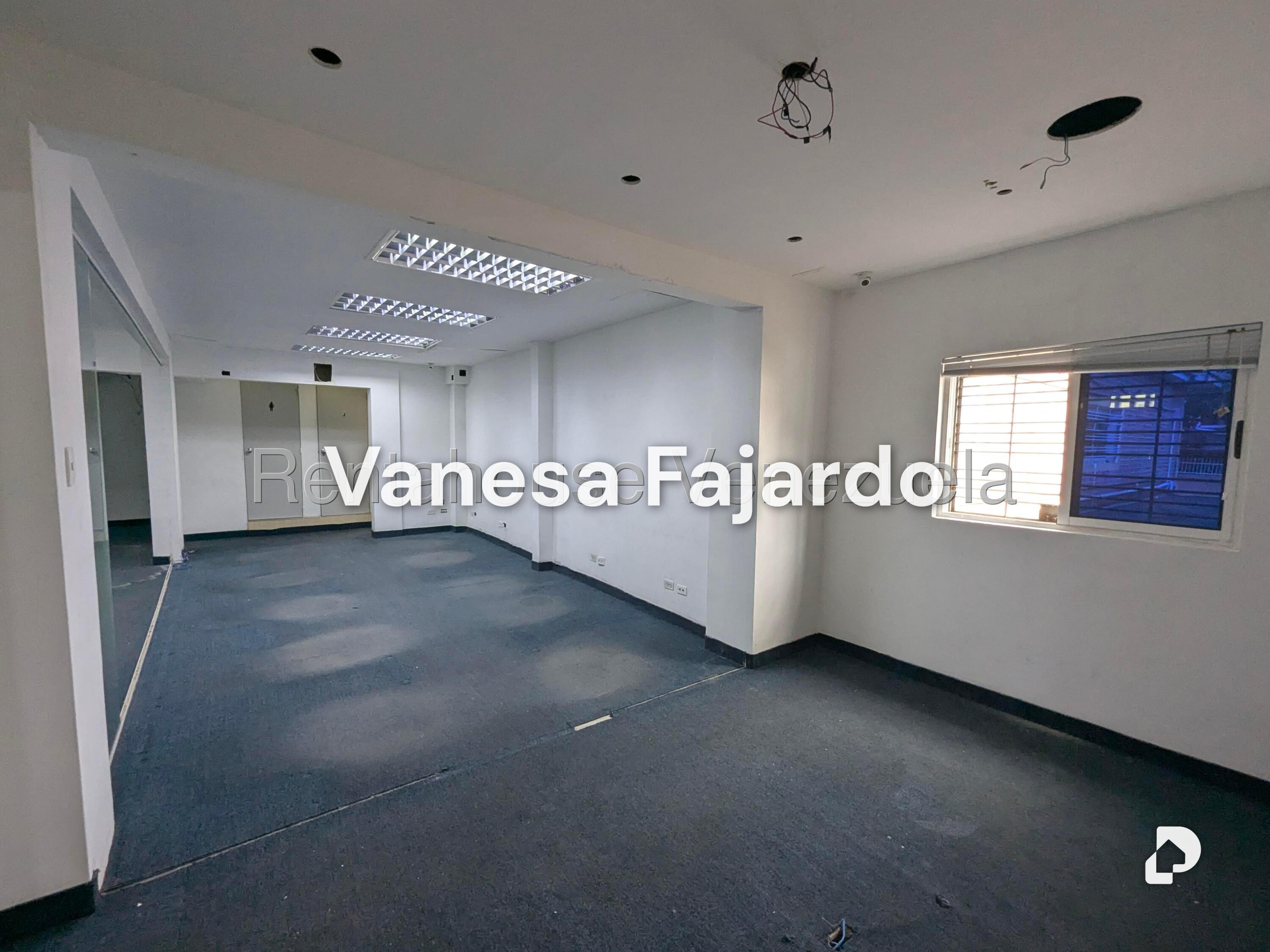 Oficina en Campo Claro, Caracas – 12