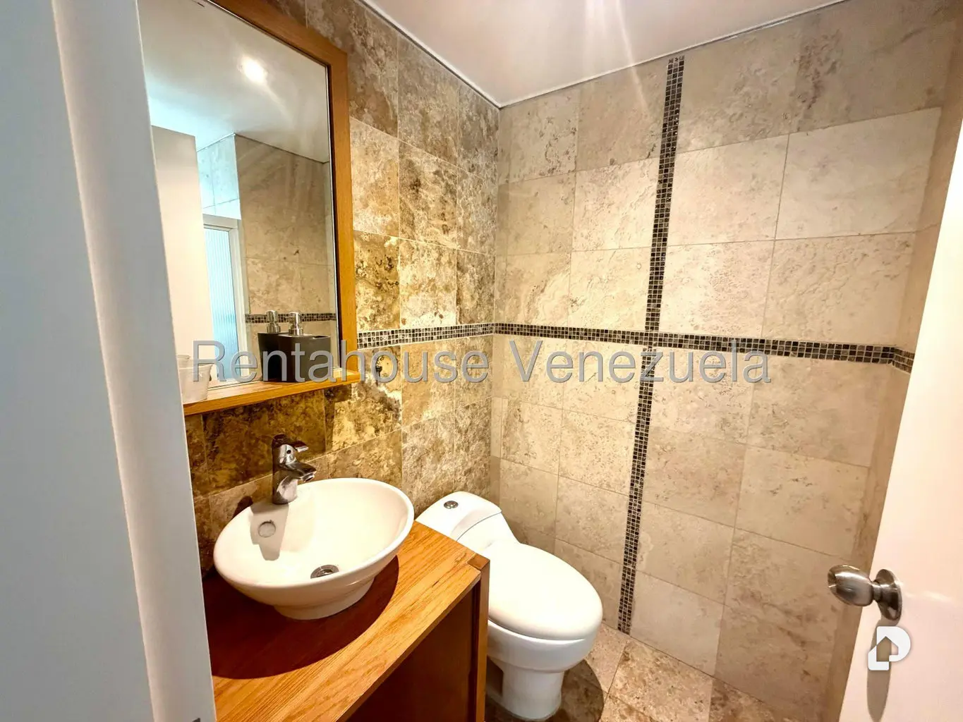 Apartamento en Campo Alegre, Caracas – 11