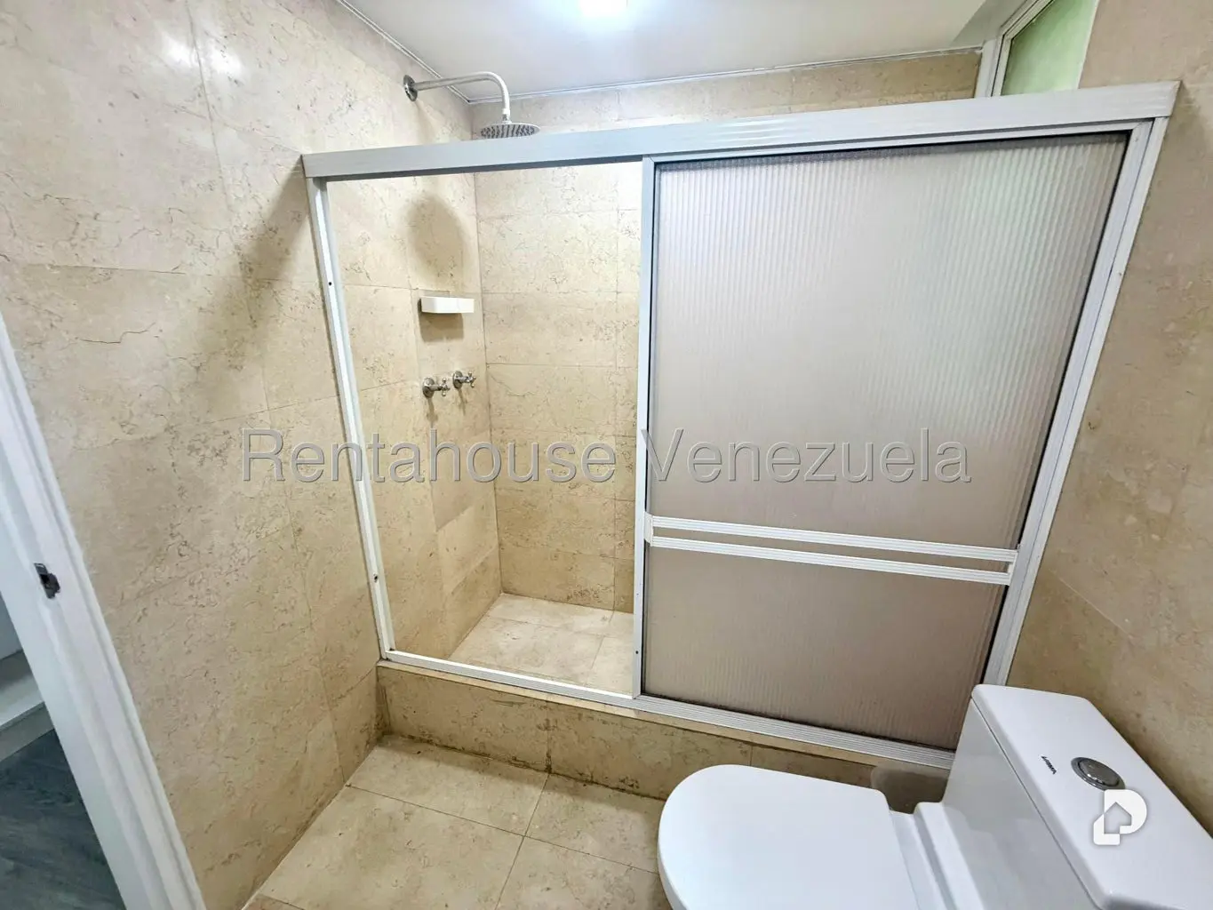 Apartamento en Campo Alegre, Caracas – 14