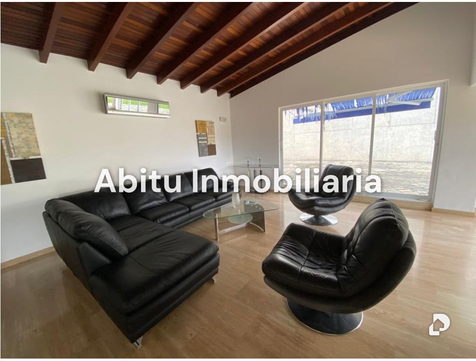 Casa en La Trinidad, Caracas – 2