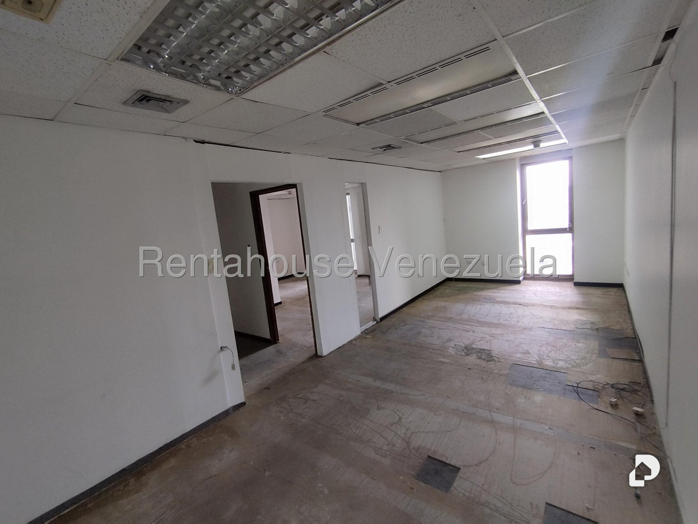 Oficina en Los Palos Grandes, Caracas – 20