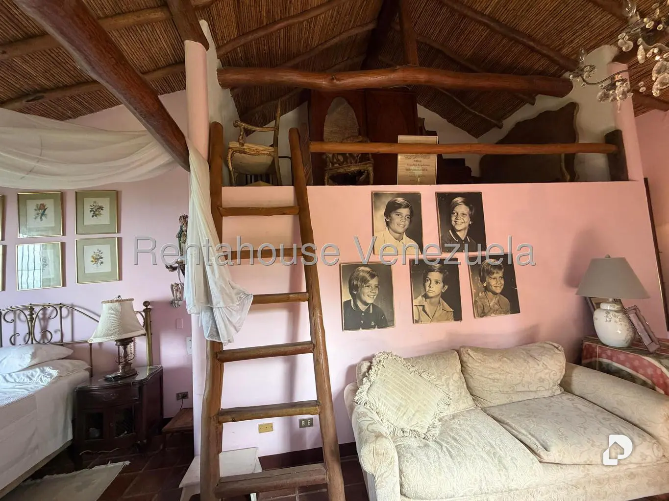 Casa en Oripoto, Caracas – 19