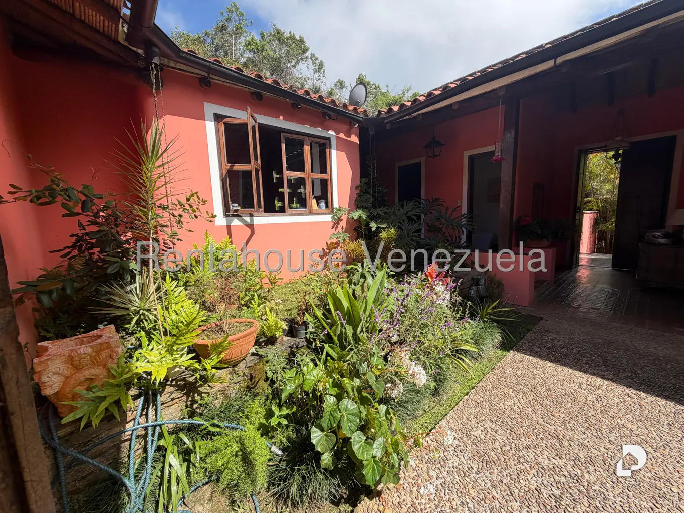 Casa en Oripoto, Caracas – 8