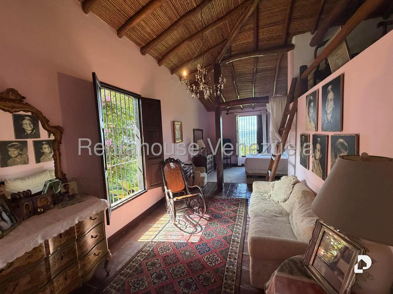 Casa en Oripoto, Caracas – 14