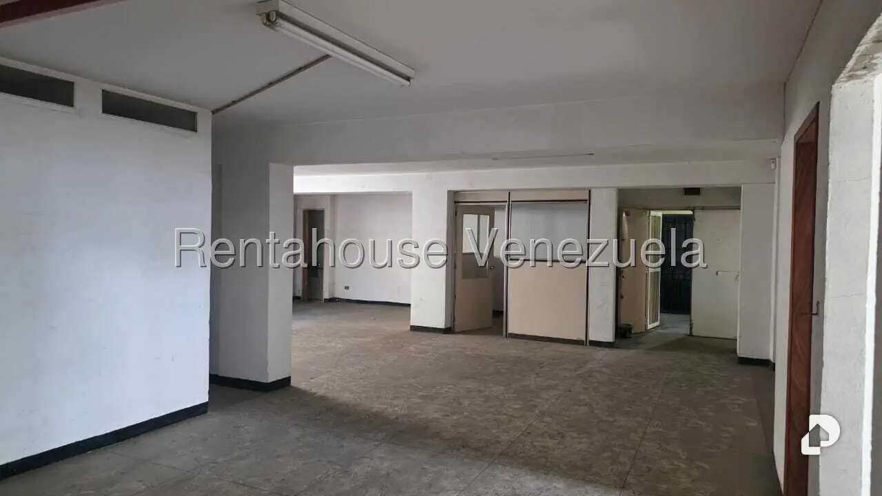 Edificio en La Trinidad, Caracas – 4