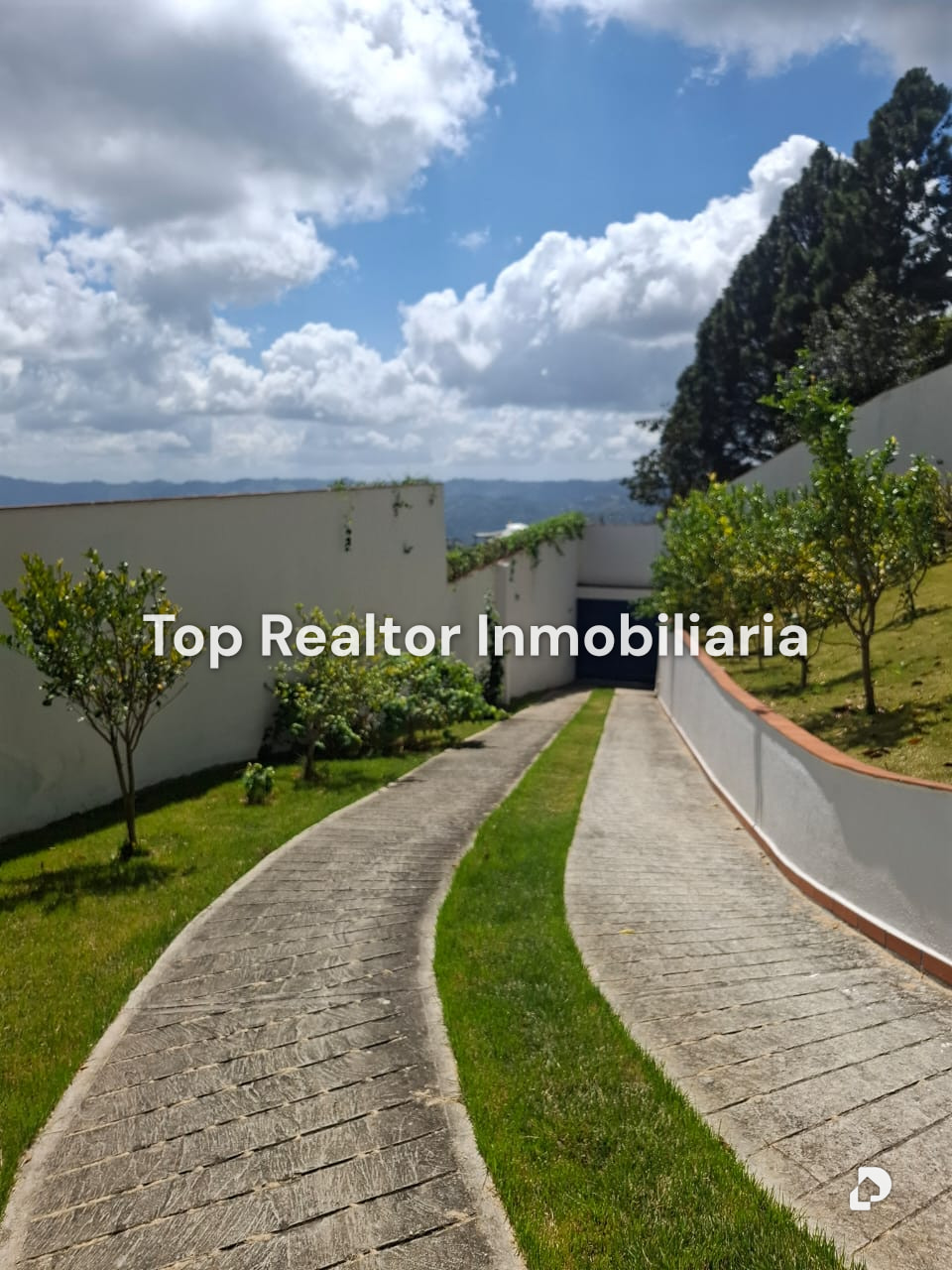House in Alto Hatillo, Caracas – 3