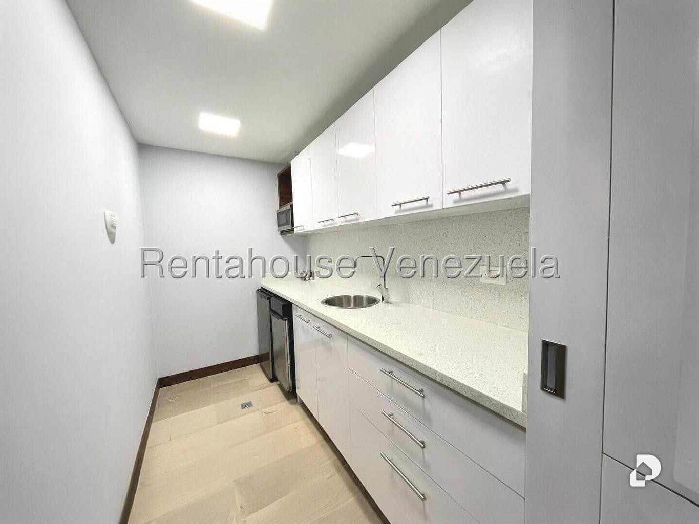 Oficina en Las Mercedes, Caracas – 16