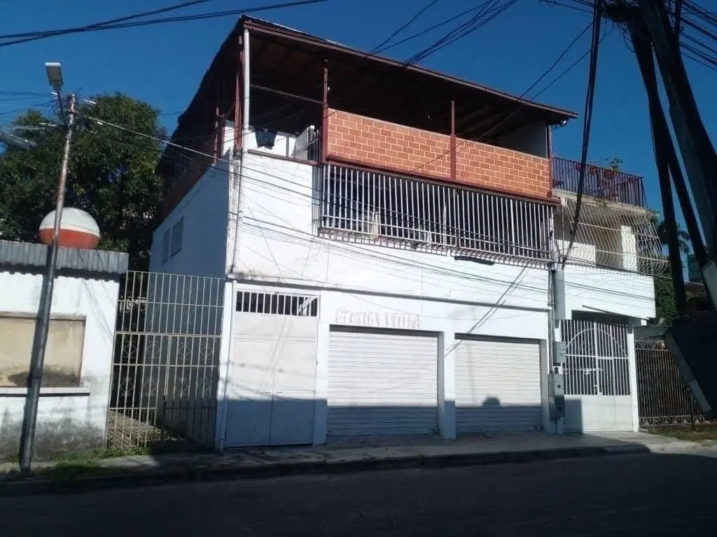 Casa en Parroquia Urbana San José, Valencia - 1