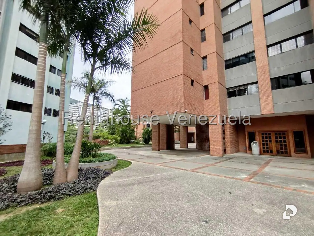 Apartamento en Las Esmeraldas, Caracas – 30