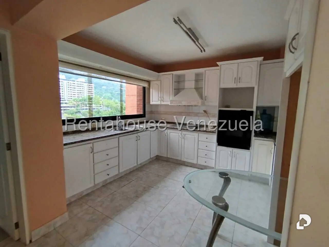 Apartamento en Las Esmeraldas, Caracas – 13