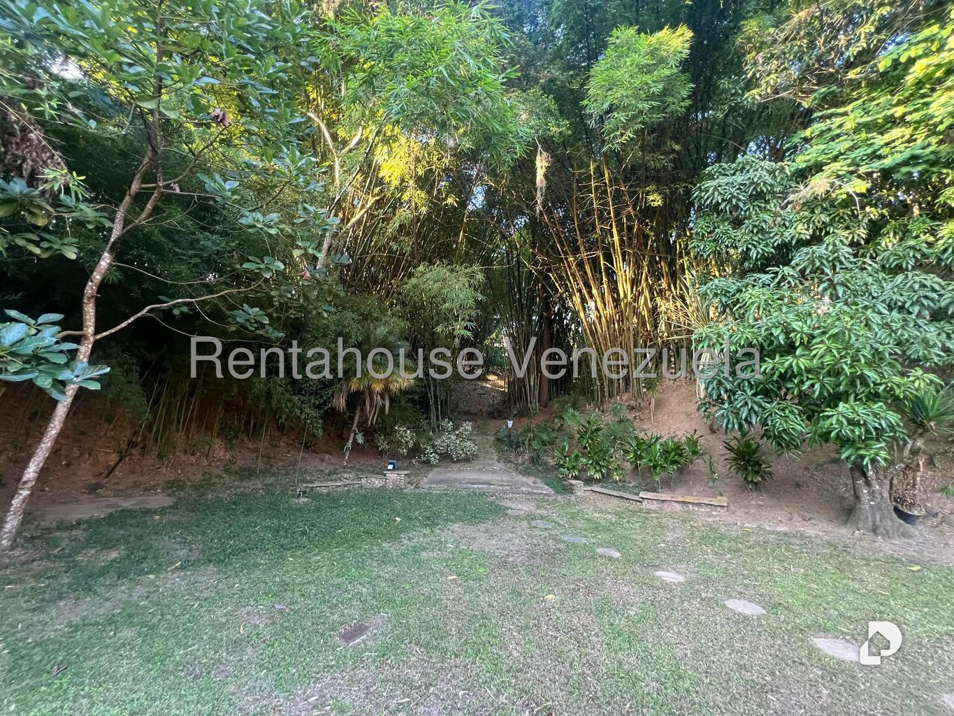 House in Los Geranios, Caracas – 20