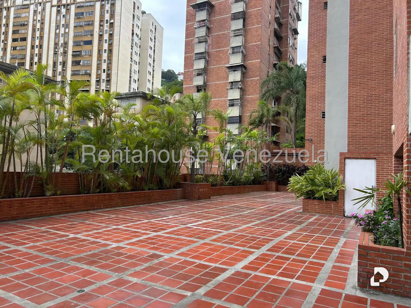 Apartamento en El Paraíso, Caracas – 25