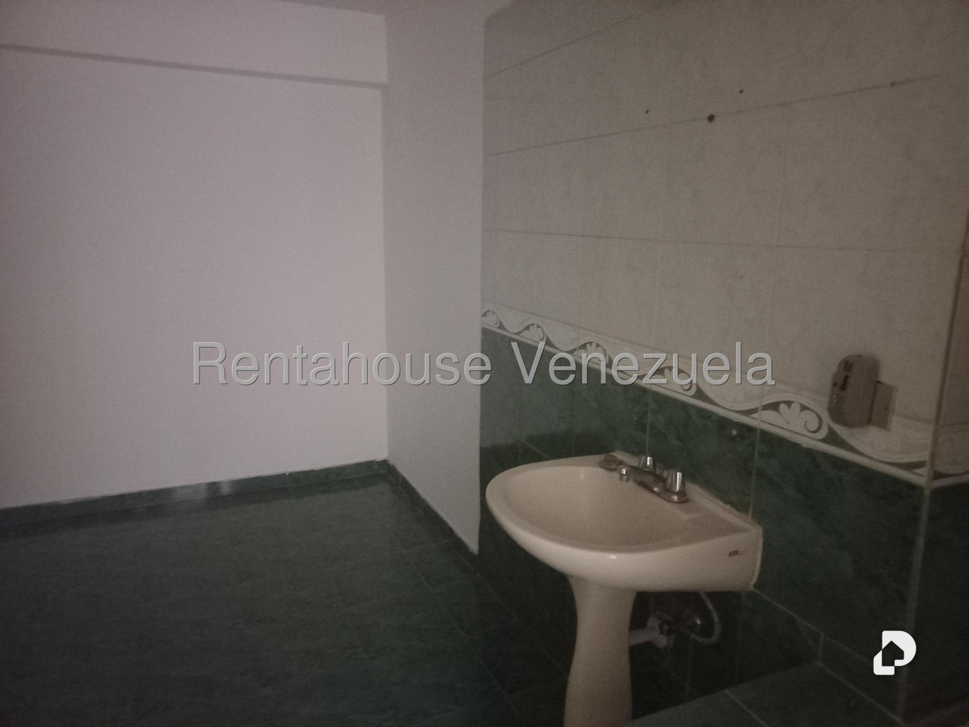 Apartamento en Lomas De La Trinidad, Caracas – 11