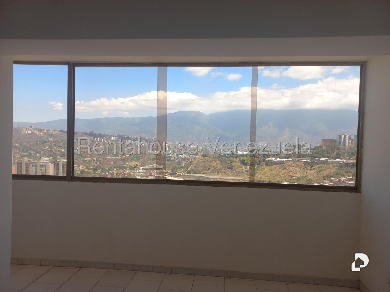 Apartamento en Lomas De La Trinidad, Caracas – 4