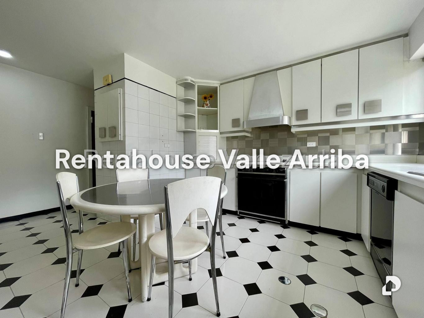 Apartamento en La Florida, Caracas – 28