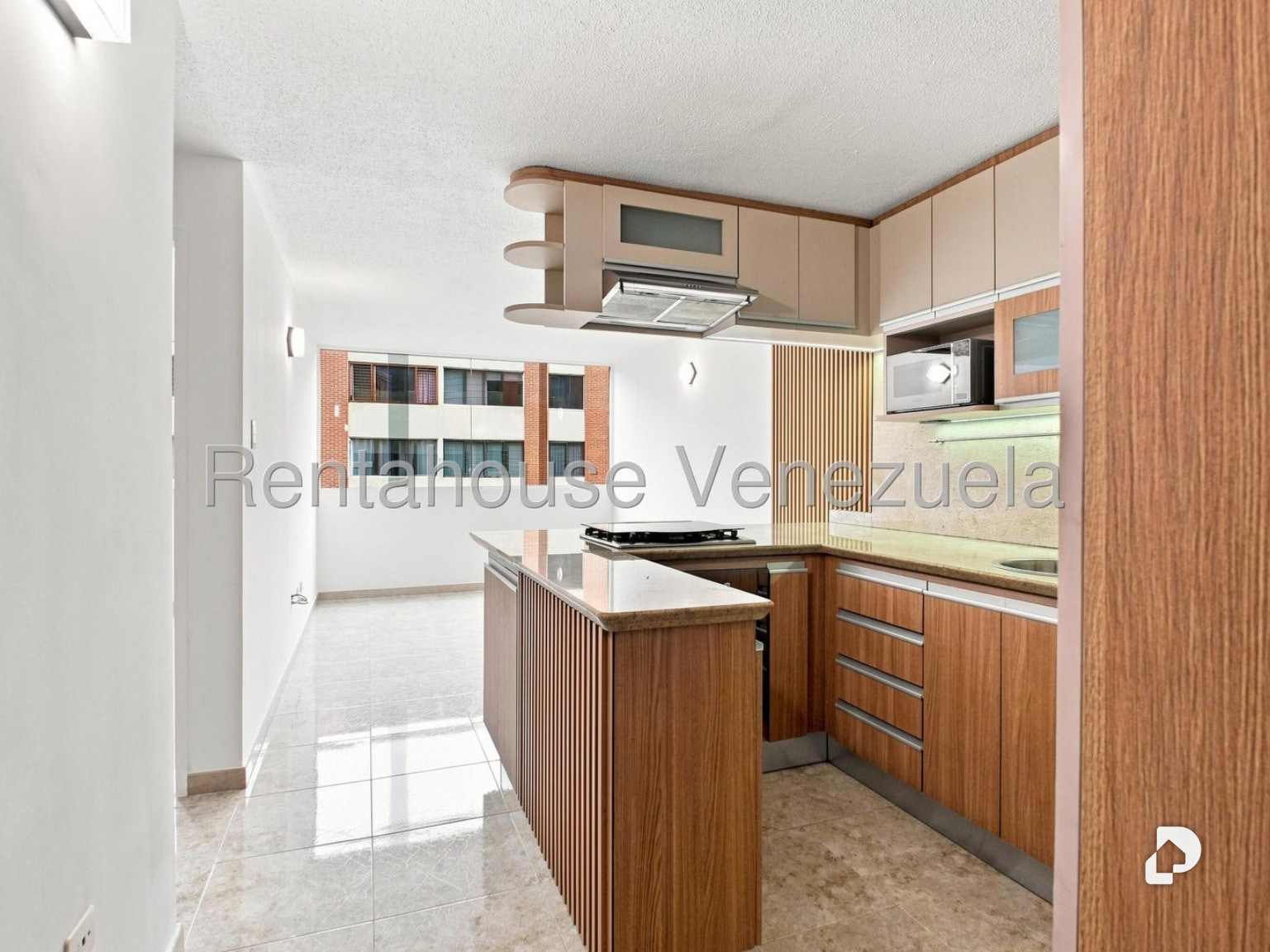 Apartamento en Los Naranjos Humboldt, Caracas – 1