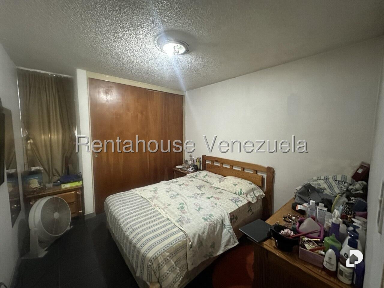 Apartment in Los Dos Caminos, Caracas – 20