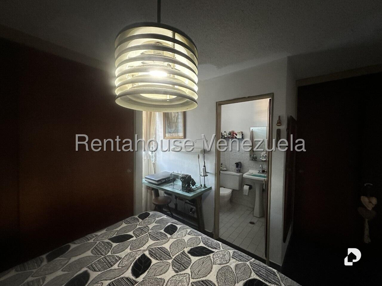 Apartment in Los Dos Caminos, Caracas – 21